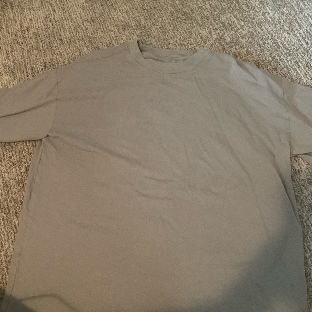 oversized grey pacsun tee